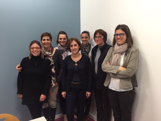 Les membres du bureau (présents sur la photo de gauche à droite) : Mme Dupraz Doriane(secrétaire), Mme Phily Valérie(secrétaire), Mme Sanchis Céline(trésorière), Mme Dubien Alexandra(présidente), Mme Fabre Delphine(présidente), Mme Terry Corinne, Mme Cordon Magali (non présents sur la photo) :Mr Trouvain Claude, Mme Cheballah Nathalie, Mme D’orange Claire-Marie (trésorière), Mme Grimaud Annie, Mme Guerreiro Elodie. Membres actifs : Mme Bonnat Anne-Sophie, Mme Blanc Emmanuelle, Mme Benguigui Magali.
